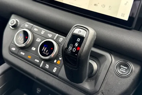 DY23CWK Land Rover Defender 110 3.0 D300 X-Dynamic S 5dr Thumbnail #15