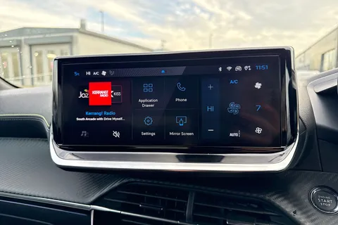 DU74RVL PEUGEOT 208 1.2 HYBRID GT e-DSC6 Euro 6 (s/s) 5dr Thumbnail #17