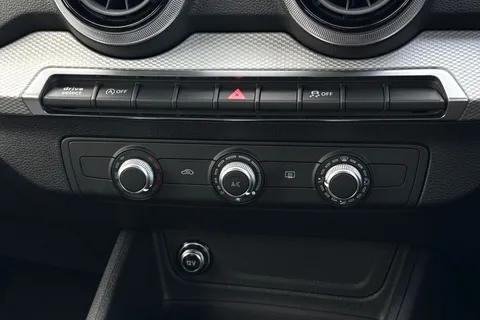 LN75KXL Audi Q2 Sport 30 TFSI  116 PS 6-speed Thumbnail #22