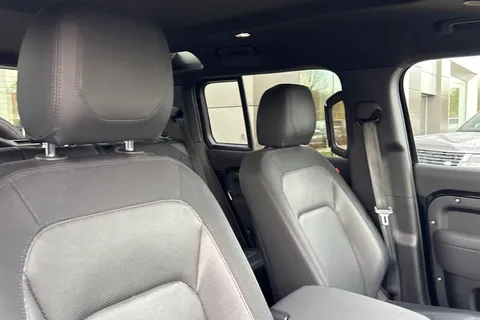 DY23CWK Land Rover Defender 110 3.0 D300 X-Dynamic S 5dr Thumbnail #23