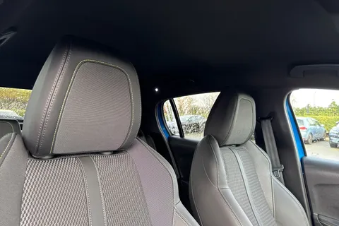 DU74RVL PEUGEOT 208 1.2 HYBRID GT e-DSC6 Euro 6 (s/s) 5dr Thumbnail #24