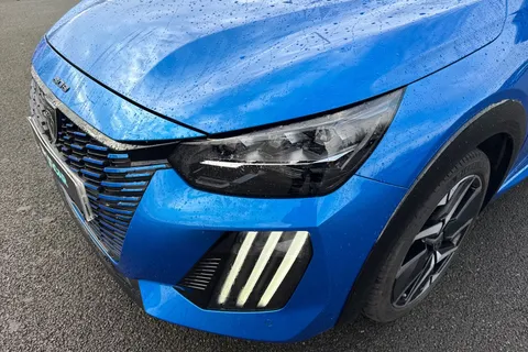 DU74RVL PEUGEOT 208 1.2 HYBRID GT e-DSC6 Euro 6 (s/s) 5dr Thumbnail #26