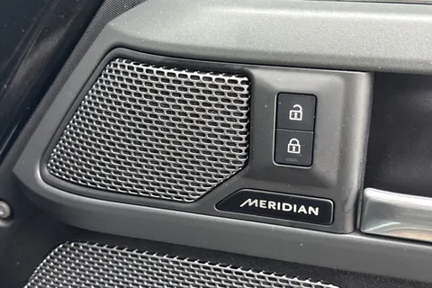 DY23CWK Land Rover Defender 110 3.0 D300 X-Dynamic S 5dr Thumbnail #26