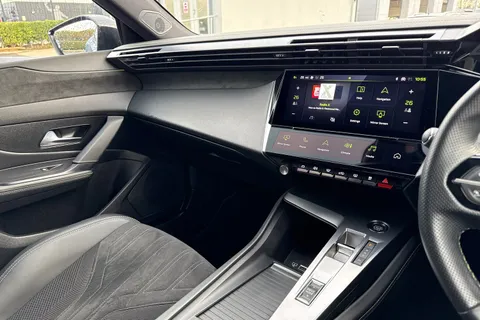 41 of 66 for PEUGEOT 408 1.2 PureTech GT Fastback EAT Euro 6 (s/s) 5dr