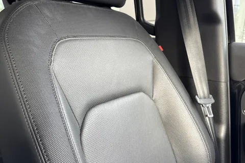 DY23CWK Land Rover Defender 110 3.0 D300 X-Dynamic S 5dr Thumbnail #45