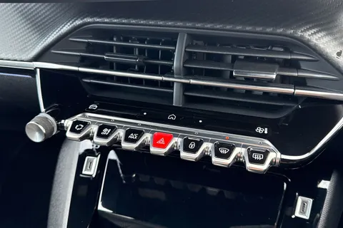 DU74RVL PEUGEOT 208 1.2 HYBRID GT e-DSC6 Euro 6 (s/s) 5dr Thumbnail #53