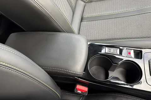 DU74RVL PEUGEOT 208 1.2 HYBRID GT e-DSC6 Euro 6 (s/s) 5dr Thumbnail #56