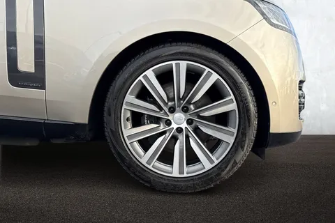 8 of 50 for Land Rover Range Rover 3.0 P550e 38.2kWh Autobiography SUV 5dr Petrol Plug-in Hybrid Auto 4WD Euro 6 (s/s) (550 ps)