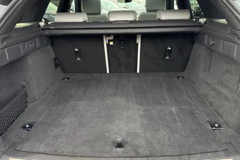 11 of 40 for Land Rover Range Rover Velar 2.0 D200 Dynamic SE 5dr