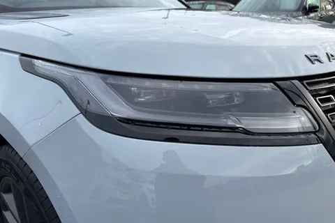 18 of 40 for Land Rover Range Rover Velar 2.0 D200 Dynamic SE 5dr