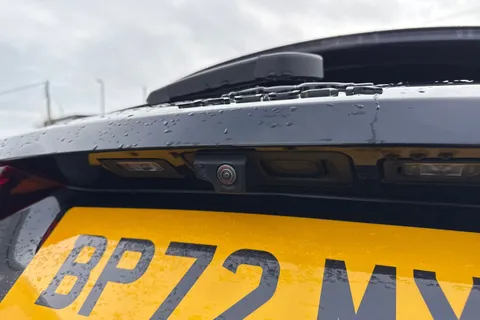 BP72MYY Jaguar F-Pace 2.0 D200 MHEV R-Dynamic Black Auto AWD Euro 6 (s/s) 5dr Thumbnail #27