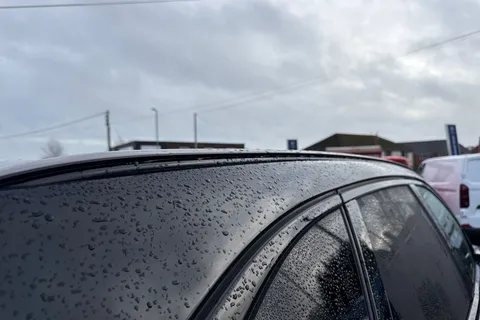 BP72MYY Jaguar F-Pace 2.0 D200 MHEV R-Dynamic Black Auto AWD Euro 6 (s/s) 5dr Thumbnail #29