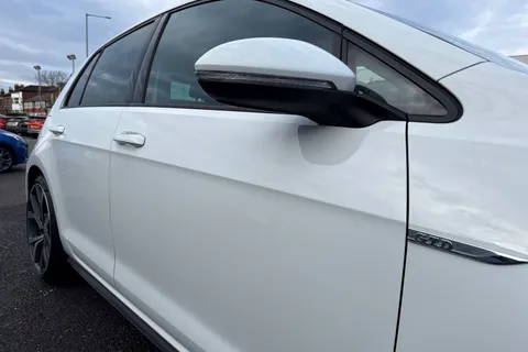 27 of 53 for Volkswagen Golf 2.0 TDI GTD DSG Euro 6 (s/s) 5dr