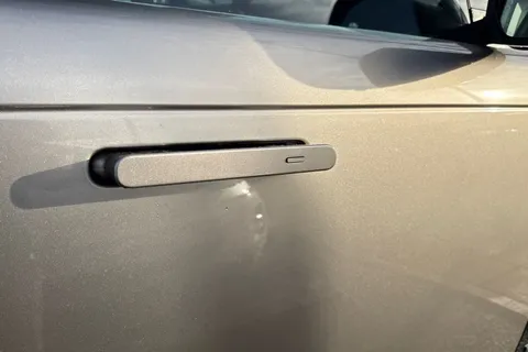 29 of 50 for Land Rover Range Rover 3.0 P550e 38.2kWh Autobiography SUV 5dr Petrol Plug-in Hybrid Auto 4WD Euro 6 (s/s) (550 ps)