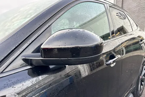 BP72MYY Jaguar F-Pace 2.0 D200 MHEV R-Dynamic Black Auto AWD Euro 6 (s/s) 5dr Thumbnail #33