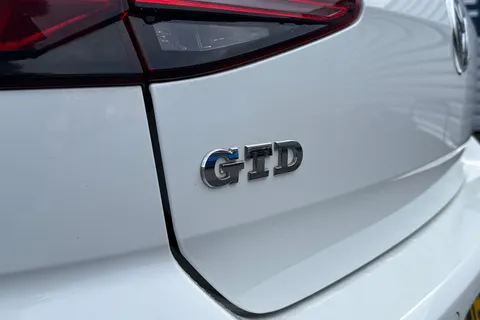 31 of 53 for Volkswagen Golf 2.0 TDI GTD DSG Euro 6 (s/s) 5dr
