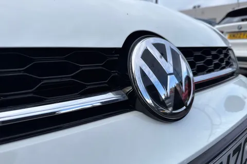 32 of 53 for Volkswagen Golf 2.0 TDI GTD DSG Euro 6 (s/s) 5dr