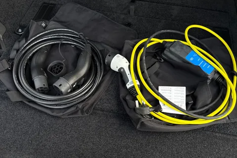 30 of 50 for Land Rover Range Rover 3.0 P550e 38.2kWh Autobiography SUV 5dr Petrol Plug-in Hybrid Auto 4WD Euro 6 (s/s) (550 ps)