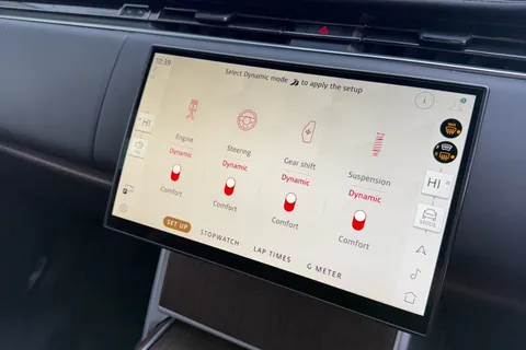 40 of 50 for Land Rover Range Rover 3.0 P550e 38.2kWh Autobiography SUV 5dr Petrol Plug-in Hybrid Auto 4WD Euro 6 (s/s) (550 ps)