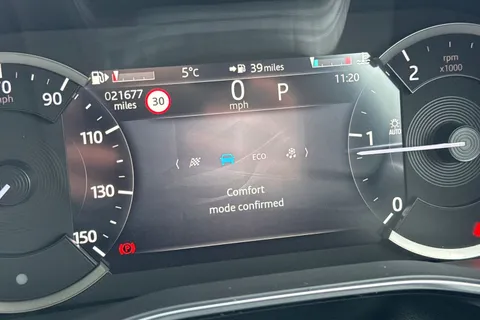 BP72MYY Jaguar F-Pace 2.0 D200 MHEV R-Dynamic Black Auto AWD Euro 6 (s/s) 5dr Thumbnail #49