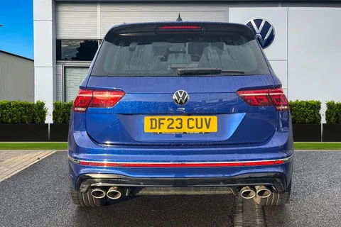 DF23CUV Volkswagen Tiguan 2.0 TSI 320 4Motion R 5dr DSG **PAN ROOF + WINTER PACK** Thumbnail #4