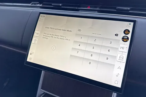 45 of 50 for Land Rover Range Rover 3.0 P550e 38.2kWh Autobiography SUV 5dr Petrol Plug-in Hybrid Auto 4WD Euro 6 (s/s) (550 ps)