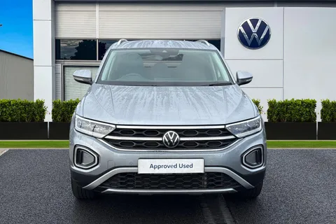 6 of 42 for VOLKSWAGEN T-ROC 1.5 TSI Style 5dr DSG