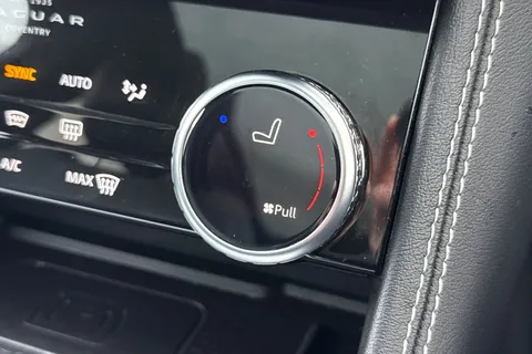 BP72MYY Jaguar F-Pace 2.0 D200 MHEV R-Dynamic Black Auto AWD Euro 6 (s/s) 5dr Thumbnail #53