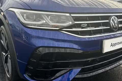 DF23CUV Volkswagen Tiguan 2.0 TSI 320 4Motion R 5dr DSG **PAN ROOF + WINTER PACK** Thumbnail #9