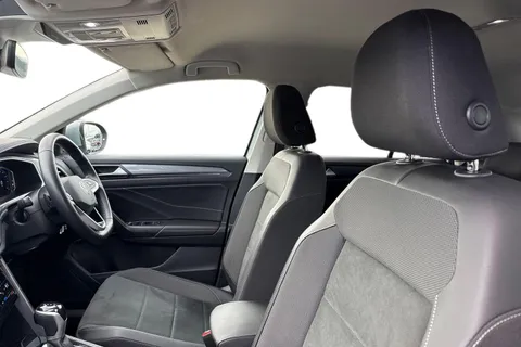 16 of 42 for VOLKSWAGEN T-ROC 1.5 TSI Style 5dr DSG