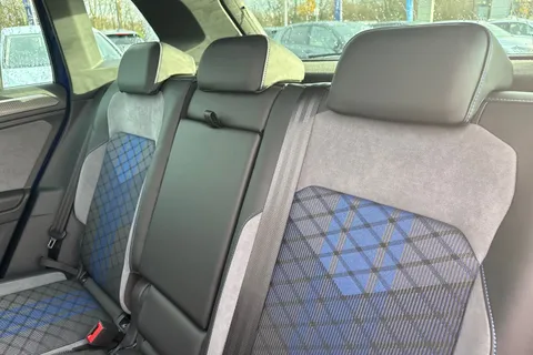 DF23CUV Volkswagen Tiguan 2.0 TSI 320 4Motion R 5dr DSG **PAN ROOF + WINTER PACK** Thumbnail #19