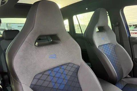 DF23CUV Volkswagen Tiguan 2.0 TSI 320 4Motion R 5dr DSG **PAN ROOF + WINTER PACK** Thumbnail #24