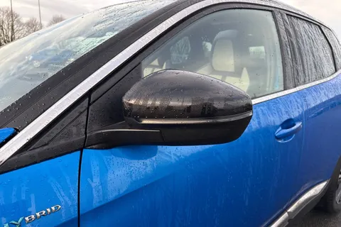 28 of 66 for PEUGEOT 3008 1.6 13.2kWh GT e-EAT Euro 6 (s/s) 5dr