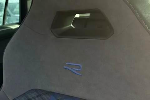 DF23CUV Volkswagen Tiguan 2.0 TSI 320 4Motion R 5dr DSG **PAN ROOF + WINTER PACK** Thumbnail #36