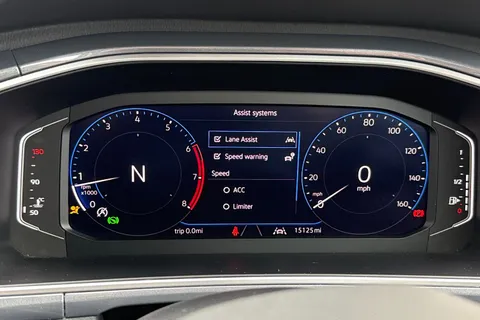 35 of 42 for VOLKSWAGEN T-ROC 1.5 TSI Style 5dr DSG