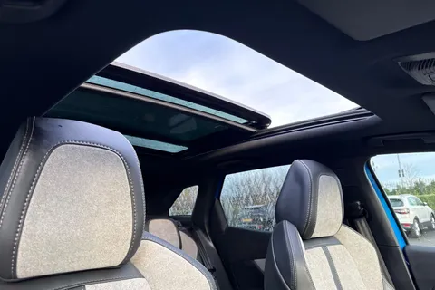 37 of 66 for PEUGEOT 3008 1.6 13.2kWh GT e-EAT Euro 6 (s/s) 5dr