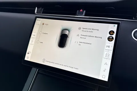 KR74EVF Land Rover Range Rover Evoque 2.0 D200 Dynamic SE 5dr Thumbnail #39