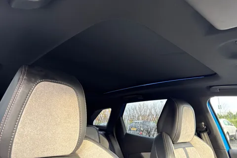 39 of 66 for PEUGEOT 3008 1.6 13.2kWh GT e-EAT Euro 6 (s/s) 5dr