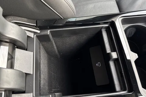 KR74EVF Land Rover Range Rover Evoque 2.0 D200 Dynamic SE 5dr Thumbnail #46