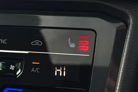 DF23CUV Volkswagen Tiguan 2.0 TSI 320 4Motion R 5dr DSG **PAN ROOF + WINTER PACK** Thumbnail #48