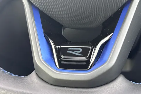 DF23CUV Volkswagen Tiguan 2.0 TSI 320 4Motion R 5dr DSG **PAN ROOF + WINTER PACK** Thumbnail #50