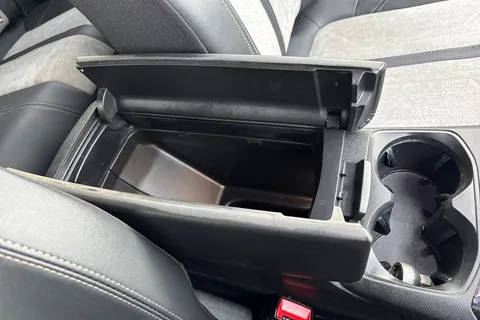 60 of 66 for PEUGEOT 3008 1.6 13.2kWh GT e-EAT Euro 6 (s/s) 5dr