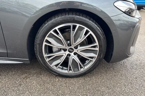 11 of 51 for Audi A5 2.0 TFSI S line Saloon S Tronic Euro 6 (s/s) 5dr