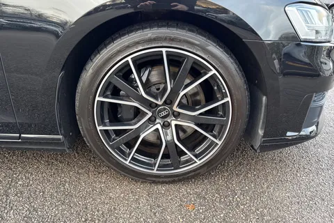 AP70KMX Audi A8 55 TFSI Quattro Black Edition 4dr Tiptronic Thumbnail #12