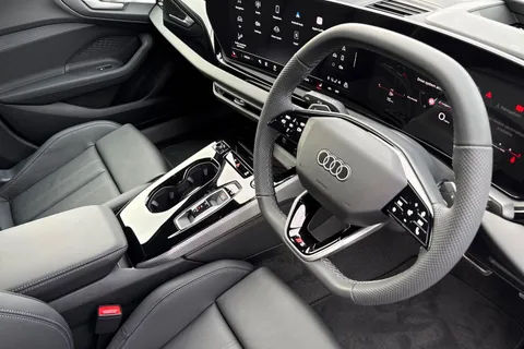 13 of 51 for Audi A5 2.0 TFSI S line Saloon S Tronic Euro 6 (s/s) 5dr