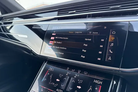 AP70KMX Audi A8 55 TFSI Quattro Black Edition 4dr Tiptronic Thumbnail #33