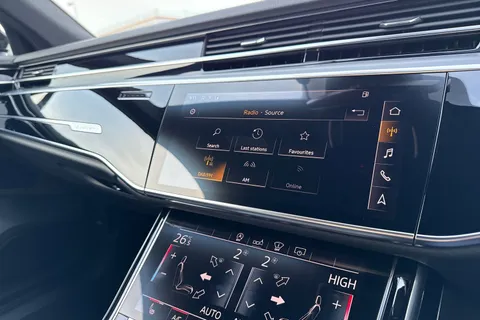 AP70KMX Audi A8 55 TFSI Quattro Black Edition 4dr Tiptronic Thumbnail #34