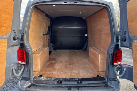 DG21TNV Volkswagen Transporter T28 Panel van Highline SWB 110 PS 2.0 TDI 5sp Manual Thumbnail #6