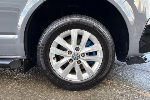 DG21TNV Volkswagen Transporter T28 Panel van Highline SWB 110 PS 2.0 TDI 5sp Manual Thumbnail #9