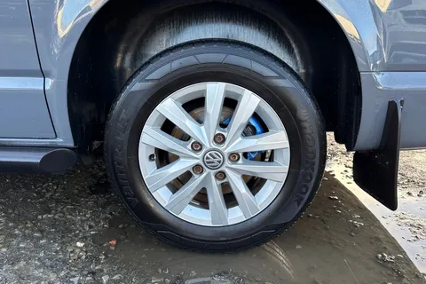 DG21TNV Volkswagen Transporter T28 Panel van Highline SWB 110 PS 2.0 TDI 5sp Manual Thumbnail #11